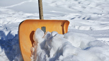 Ice and Snow Removal Info for Homeowners in Iowa & Illinois