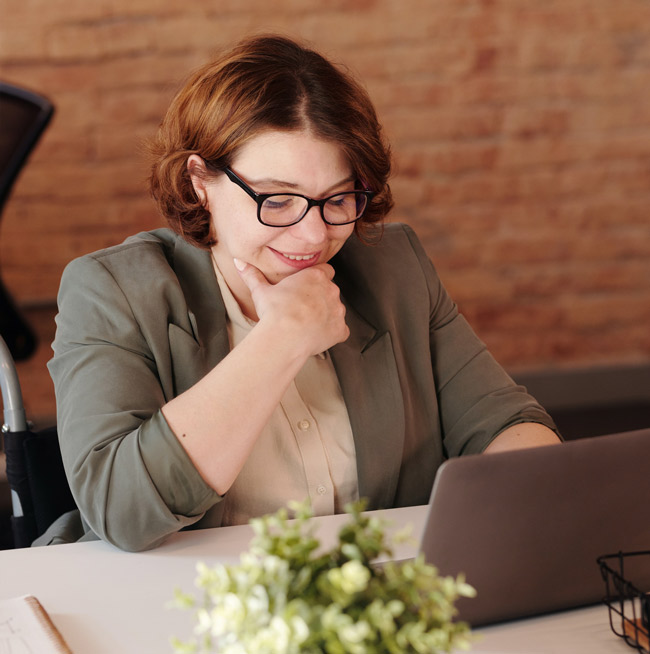 Injured Woman Talking With Lawyer Online