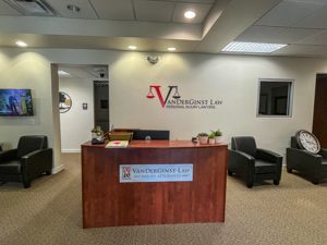 Des Moines Office Receptionist Desk